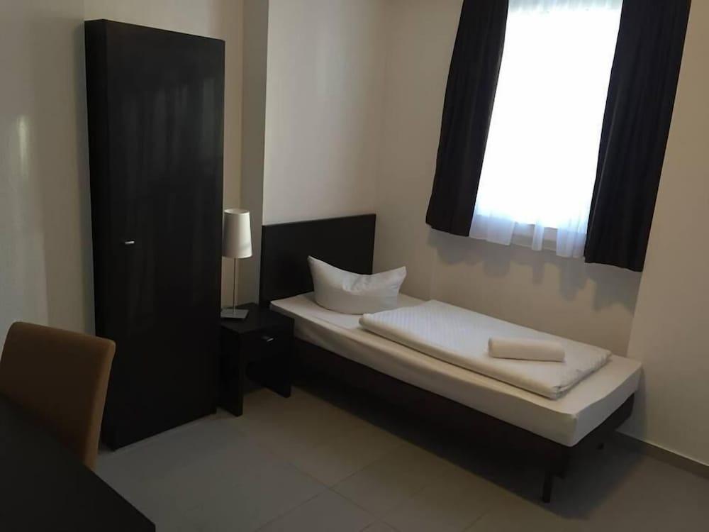 Mosel Hotel Frankfurt am Main Ngoại thất bức ảnh
