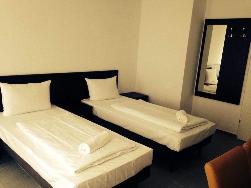 Mosel Hotel Frankfurt am Main Ngoại thất bức ảnh