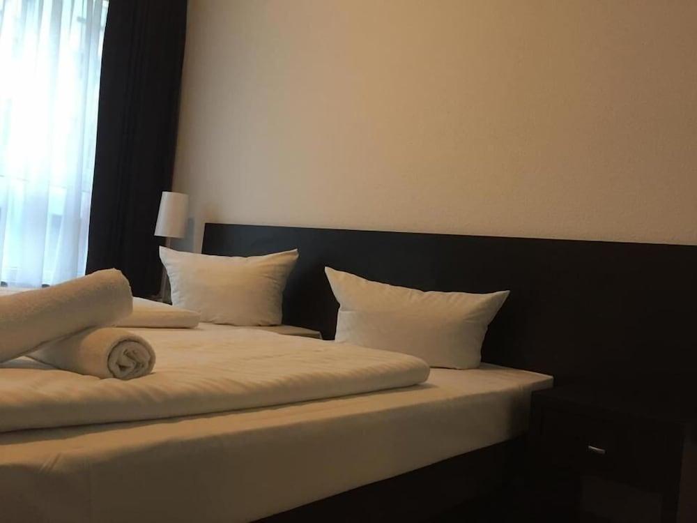 Mosel Hotel Frankfurt am Main Ngoại thất bức ảnh