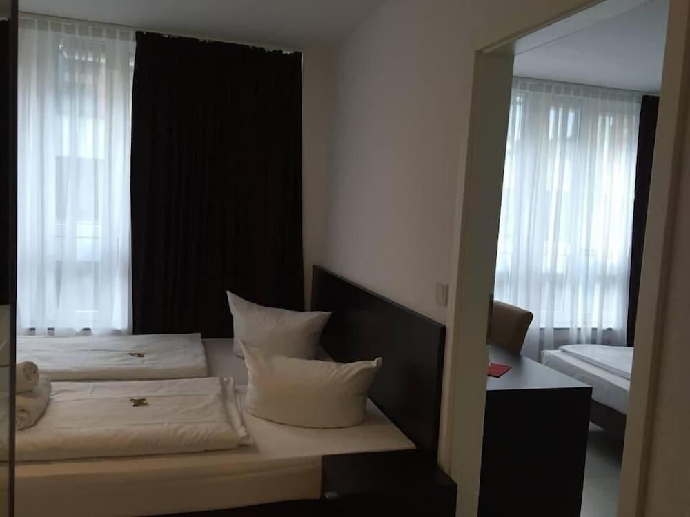 Mosel Hotel Frankfurt am Main Ngoại thất bức ảnh