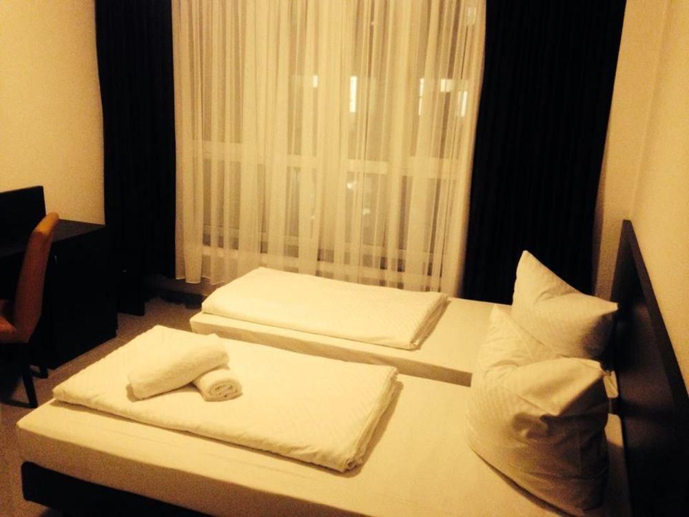 Mosel Hotel Frankfurt am Main Ngoại thất bức ảnh