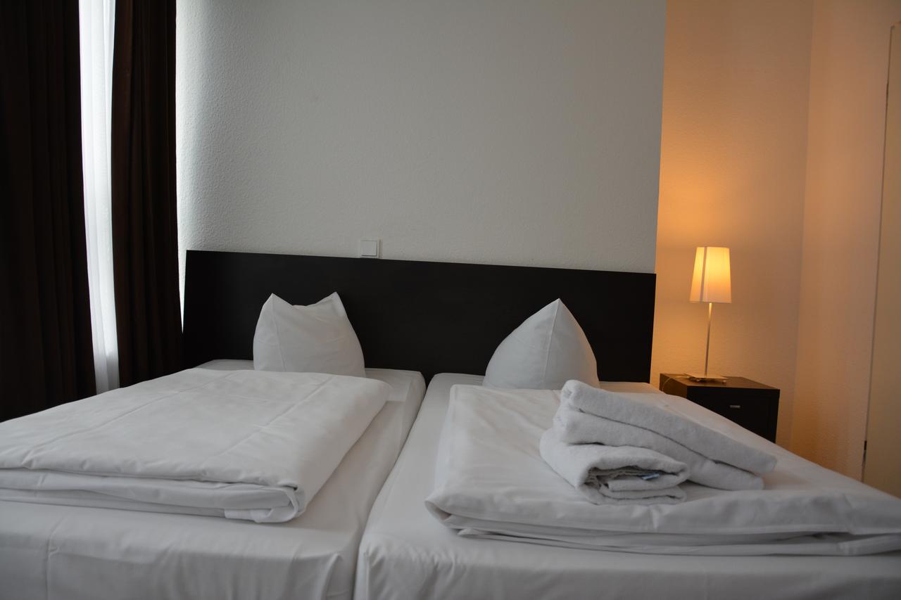 Mosel Hotel Frankfurt am Main Ngoại thất bức ảnh