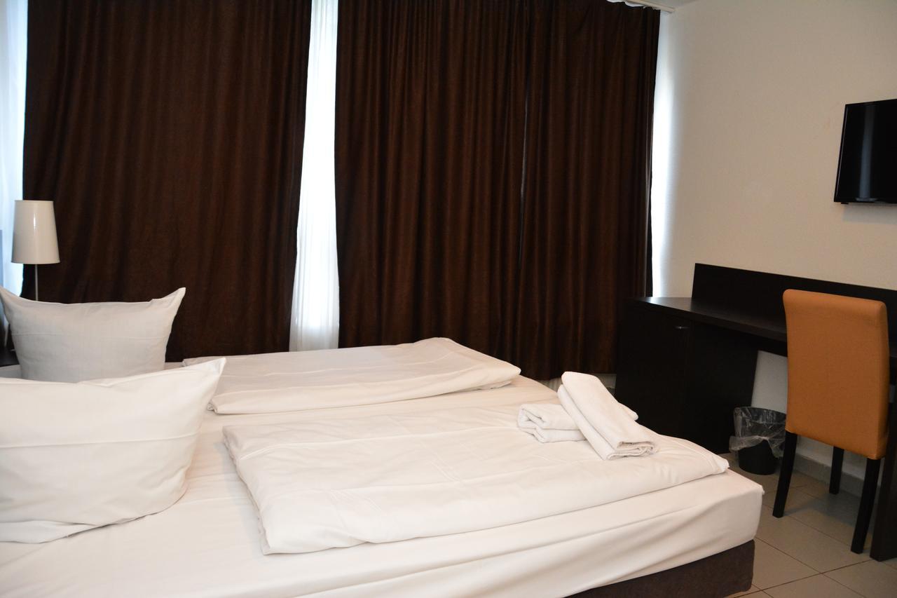 Mosel Hotel Frankfurt am Main Ngoại thất bức ảnh