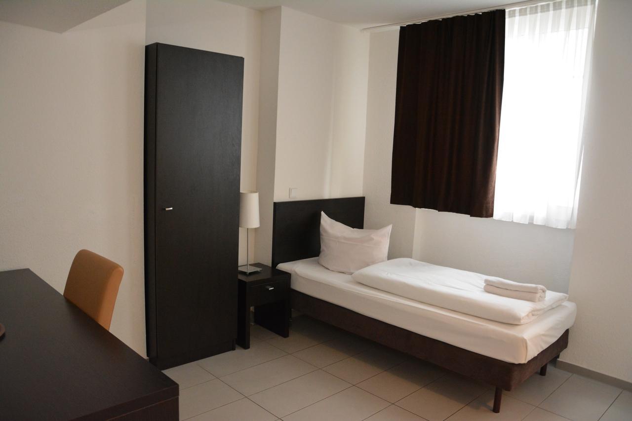 Mosel Hotel Frankfurt am Main Ngoại thất bức ảnh